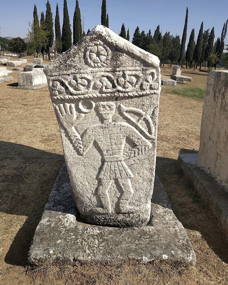 02 Detail Decorated Stecci Radimlja Stolac